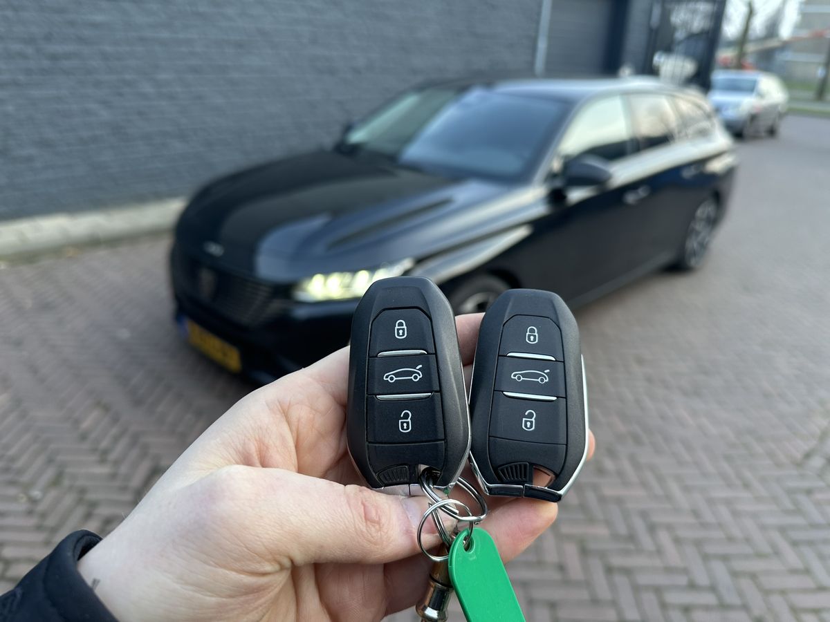 Twee smartkeys bijgemaakt voor een Peugeot 508