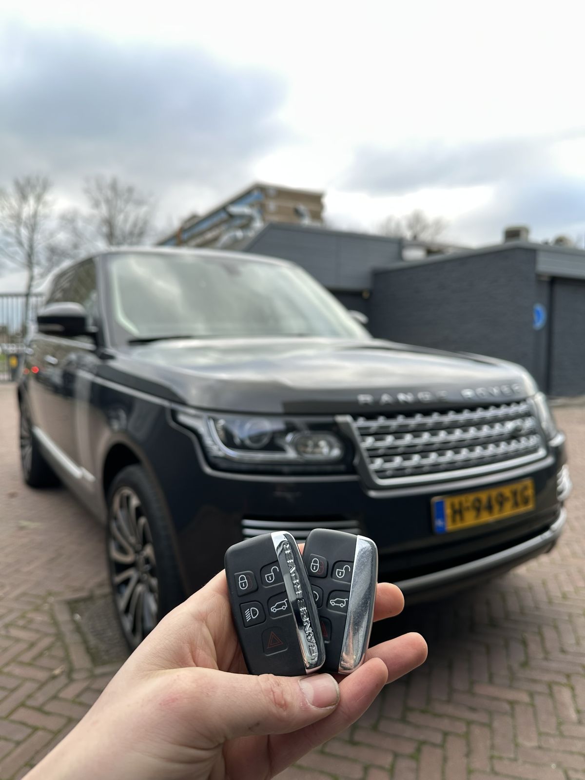 Twee Range Rover-sleutels voor een Land Rover Range Rover